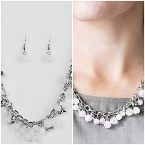 PALM BEACH BOUTIQUE WHITE NECKLACE/EARRING SET